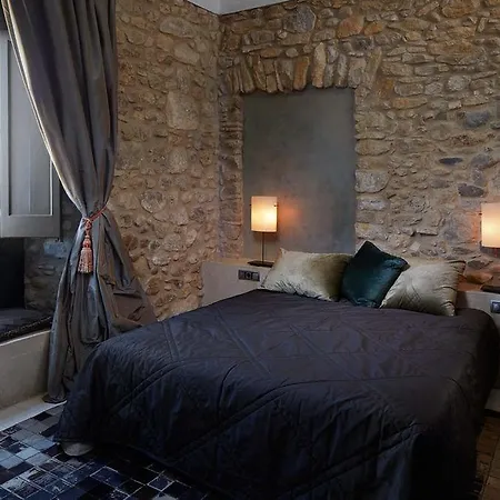Hotell Castell D'emporda